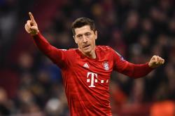 九游体育-莱万多夫斯基在篮网比赛中惊险取胜，绝杀引发热议！的简单介绍