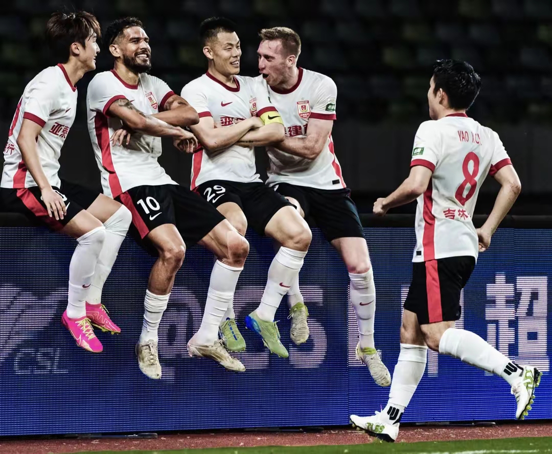 赛后突围战来临,亚特兰大围绕欧超杯防线松动,气氛紧张,球队文化再被提及的简单介绍 赛后突围战来临,亚特兰大围绕欧超杯防线松动,气氛紧张,球队文化再被提及的简单介绍