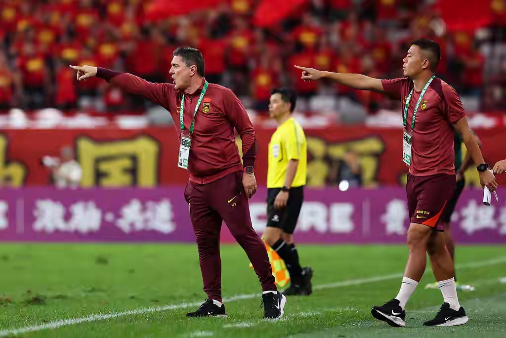 西亚卡姆在中国队比赛中逆转，精彩发挥引发热议！的简单介绍